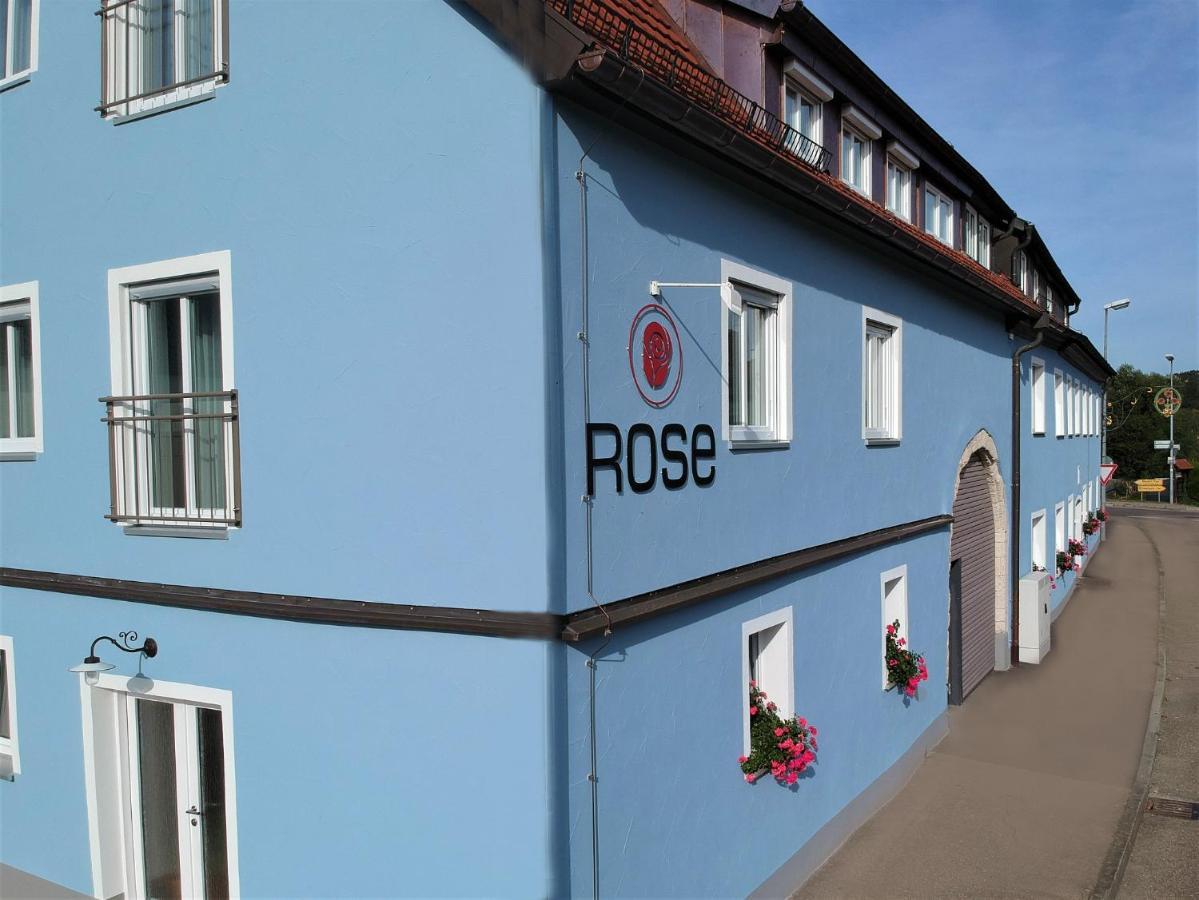 Aparthotel Rose エルヴァンゲン エクステリア 写真