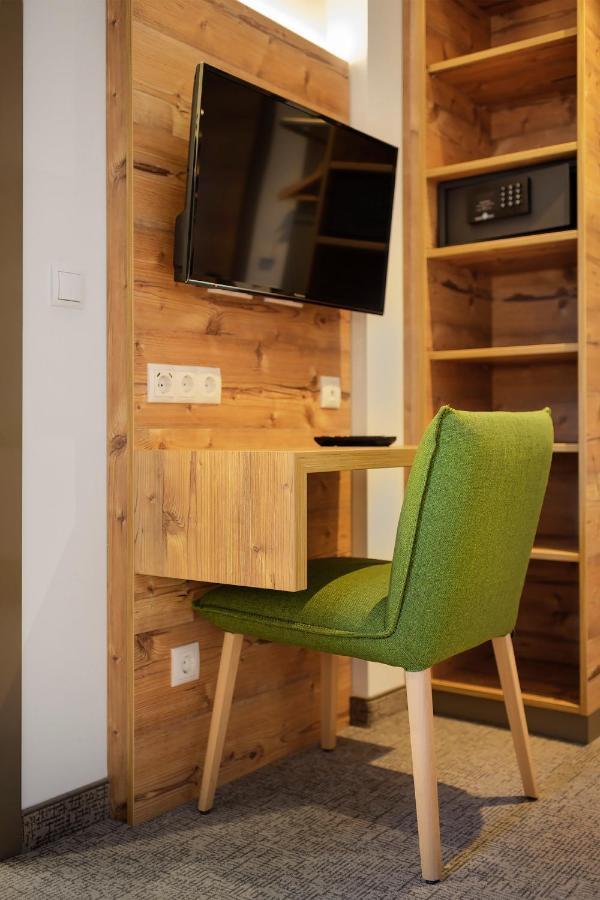 Aparthotel Rose エルヴァンゲン エクステリア 写真