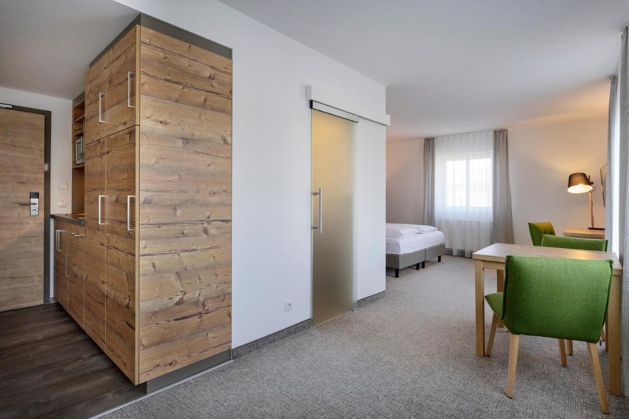 Aparthotel Rose エルヴァンゲン エクステリア 写真