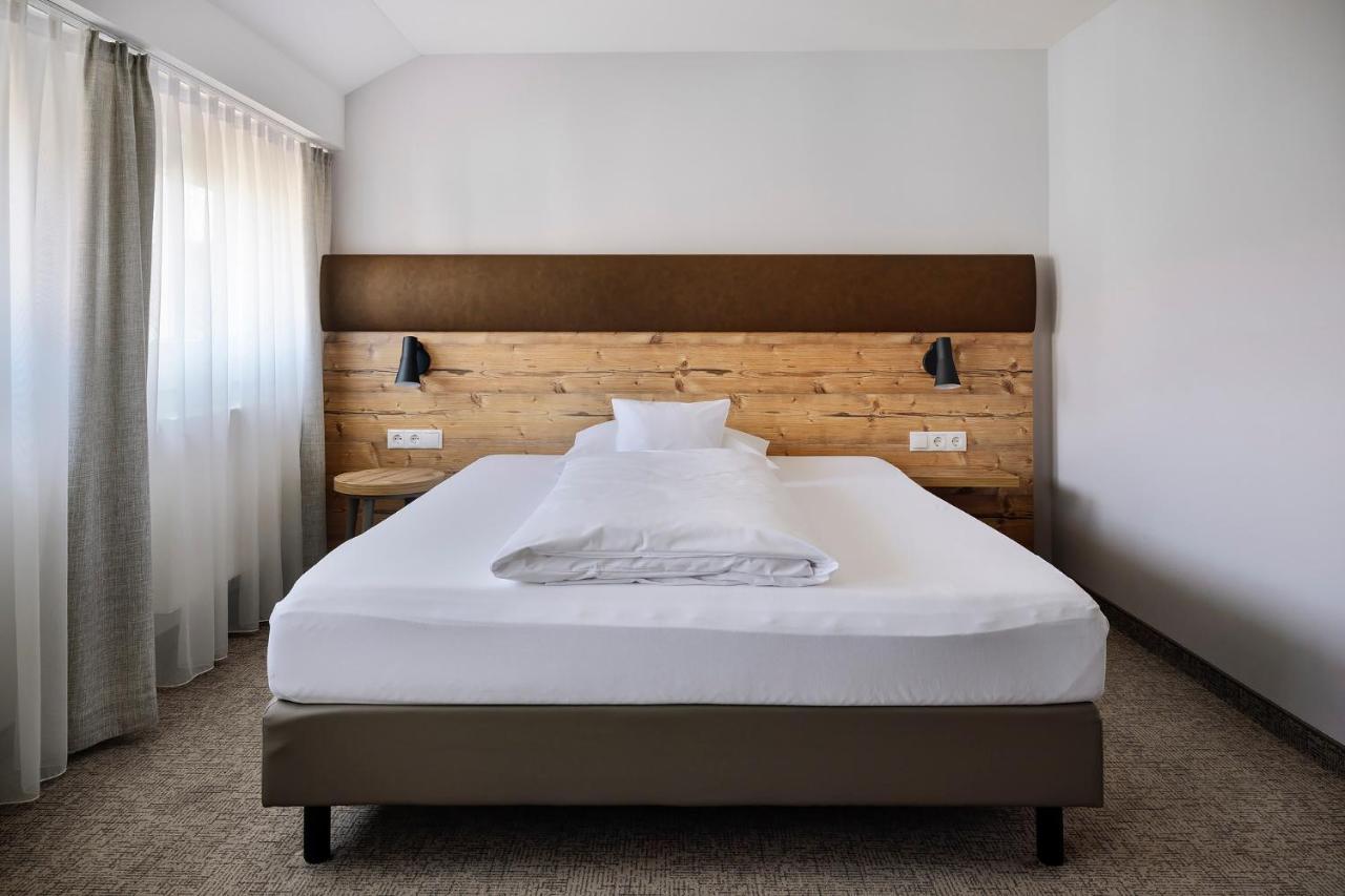 Aparthotel Rose エルヴァンゲン エクステリア 写真